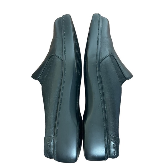 Auditions Black Leather Slip On Loafers Flats Size 6 Wide - Picture 9 of 12